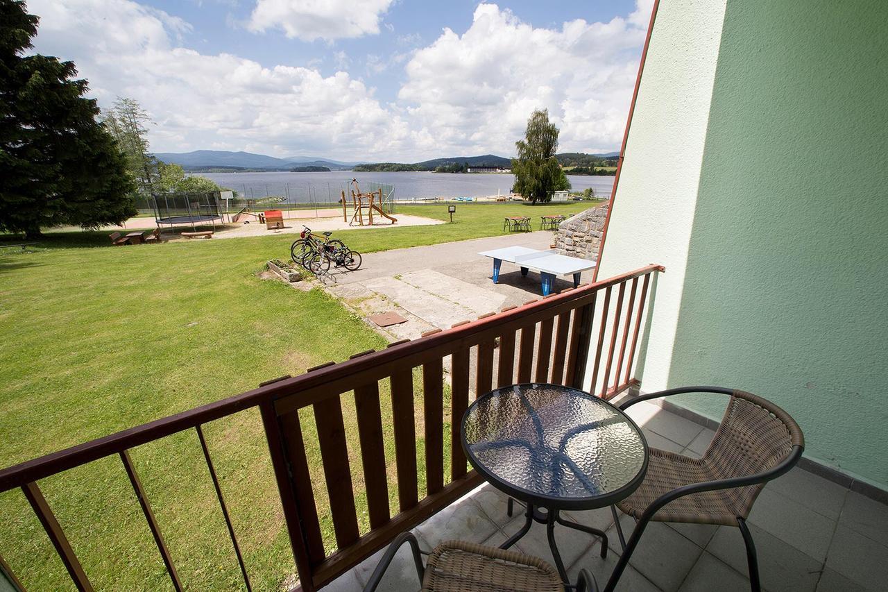 Hotel Racek Černá v Pošumaví Exterior foto